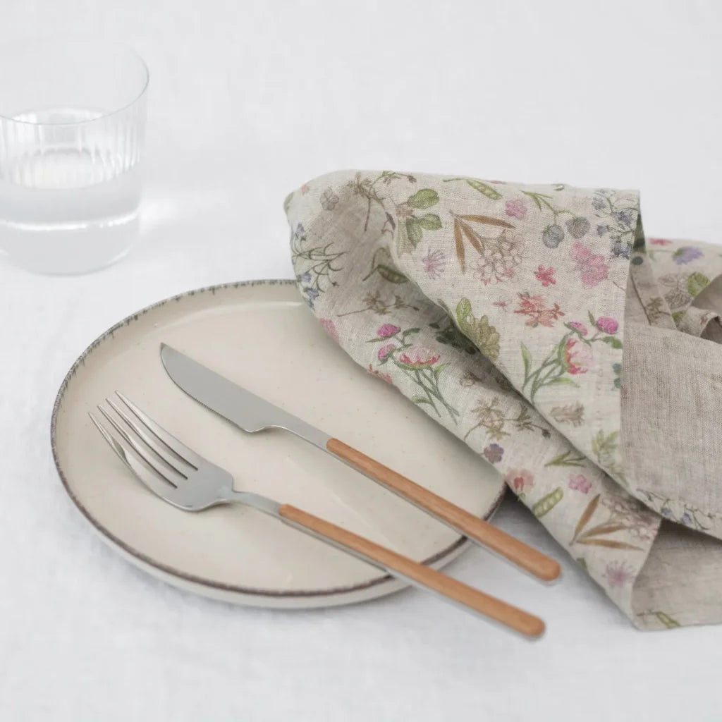 Leinen Stoffserviette Botanik 2er-Pack in Creme+Rosa+Grün+Braun Muster Botanik von Linen Tales Größe 40x40 cm