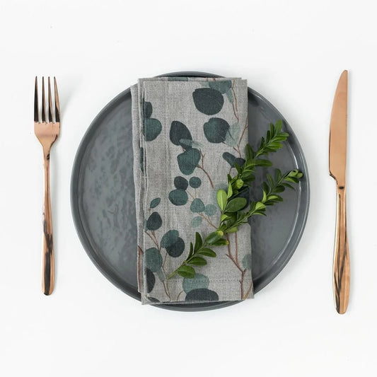 Leinen Stoffserviette Eukalyptus 2er-Pack in Creme+Grün+Dunkelgrün Creme+Grün+Grün Muster Eukalyptus von Linen Tales Größe 45x45 cm