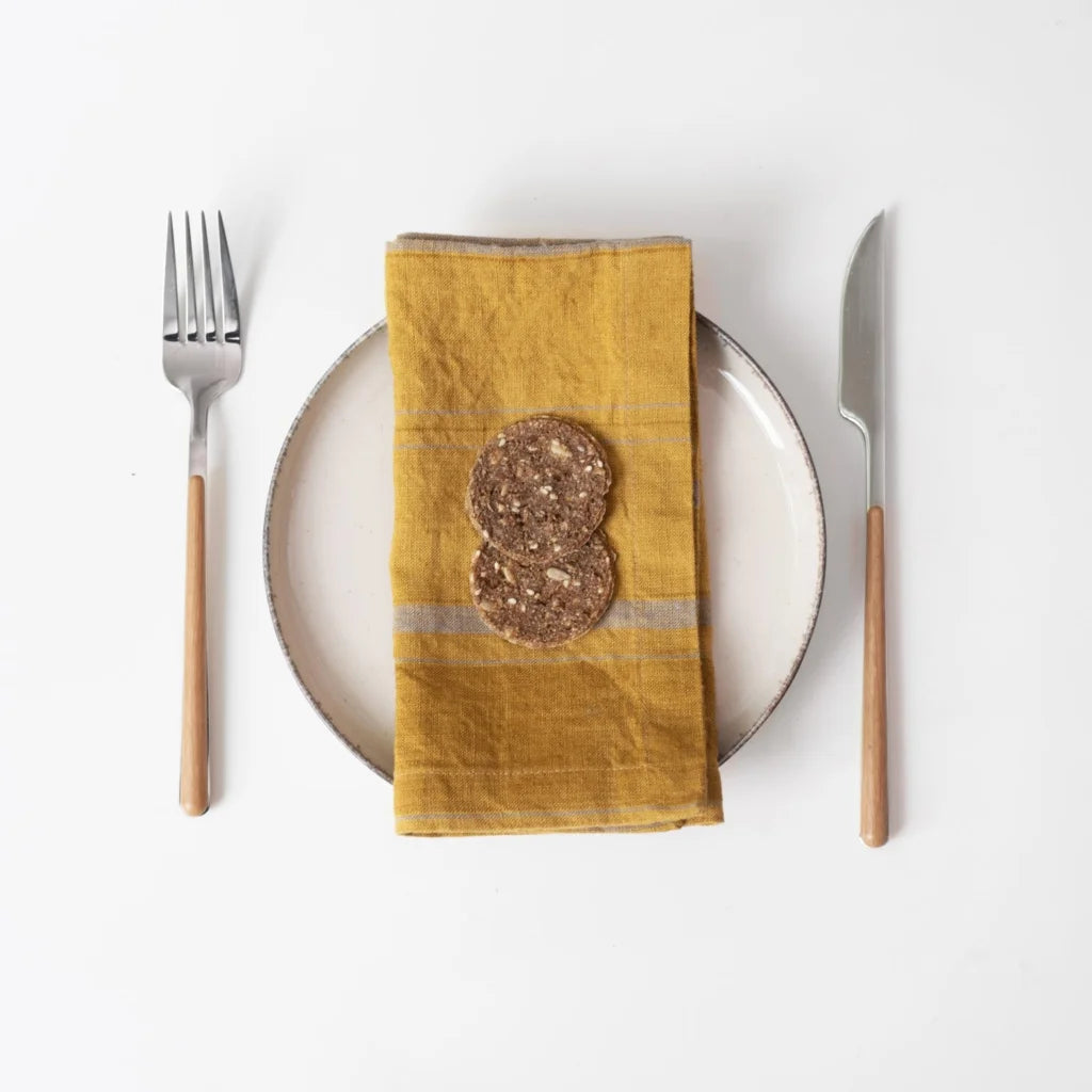 Leinen Stoffserviette Streifen 2er-Pack in Senfgelb+Bronze Gelb+Gelb Muster Streifen von Linen Tales Größe 40x40 cm