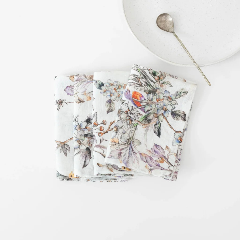 Leinen Stoffserviette Vögel 2er-Pack in Weiß+Flieder+Grün Weiß+Lila+Grün Muster Vögel von Linen Tales Größe 40x40 cm