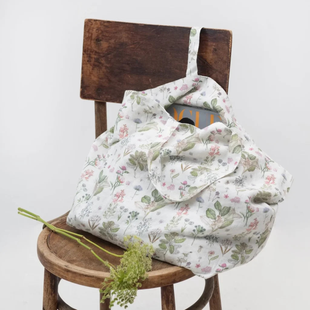 Leinen Tasche Botanik in Weiß+Rosa+Grün+Braun Muster Botanik von Linen Tales Größe 54 cm breit+ 60 cm lang