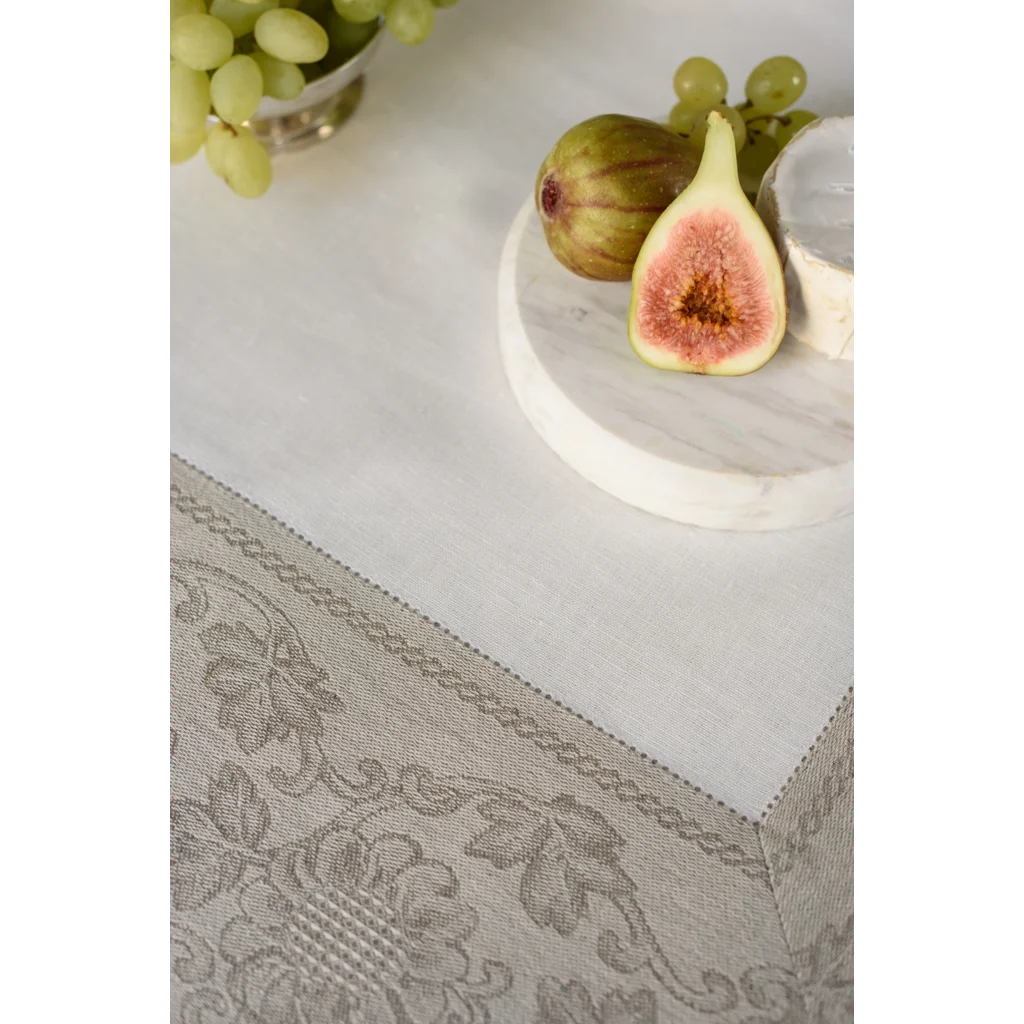 Leinen Tischdecke ASVEJA in Creme+Beige von Erika Vaitkute Größe 90x90 cm