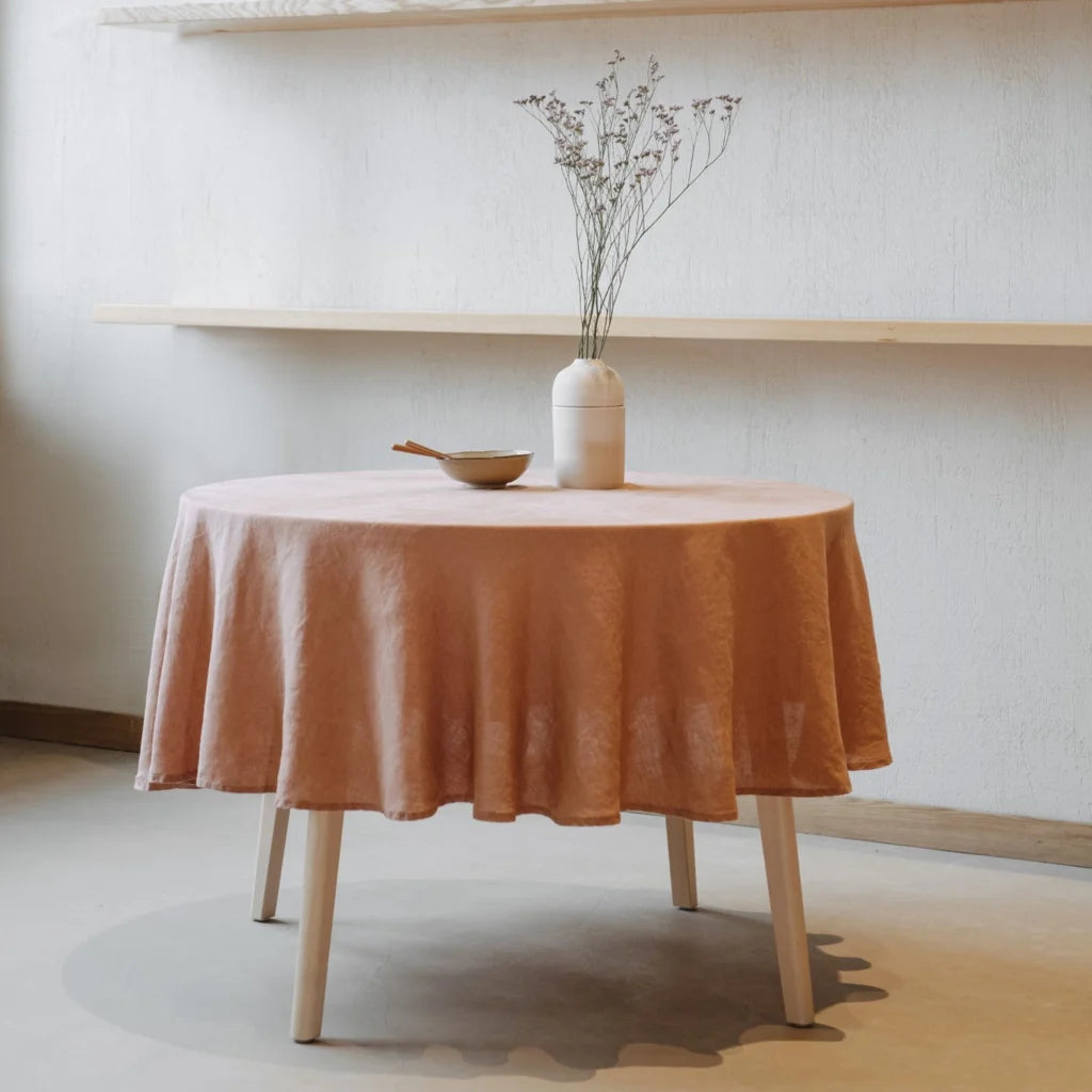 Leinen Tischdecke rund in Apricot Orange von Linen Tales Größe Ø 230 cm