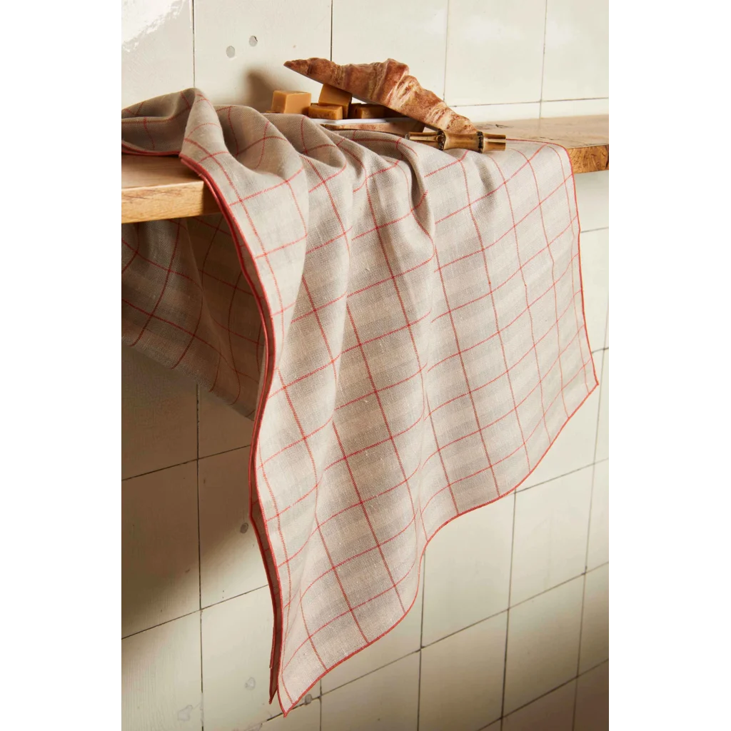 Leinen Tischdecke ULA in Beige+Koralle Beige+Orange Muster Karo von Erika Vaitkute Größe 145x145 cm