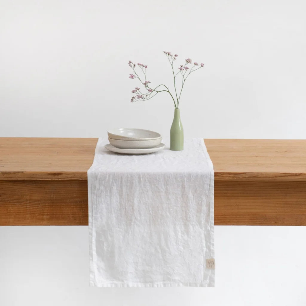 Leinen Tischläufer in Weiß von Linen Tales Größe 40x150 cm