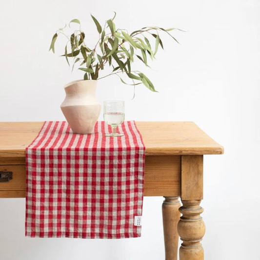 Leinen Tischläufer Karo in Rot+Weiß Muster Karo von Linen Tales Größe 40x150 cm