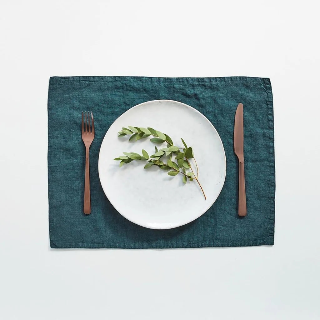 Leinen Tischset 2er-Pack in Petrol Blau von Linen Tales Größe 45x35 cm