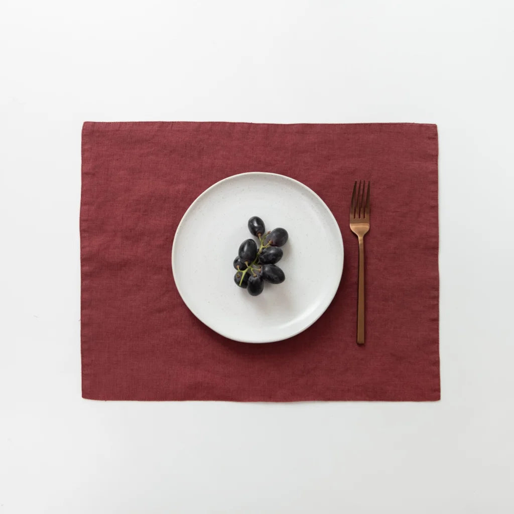 Leinen Tischset 2er-Pack in Weinrot Rot von Linen Tales Größe 45x35 cm