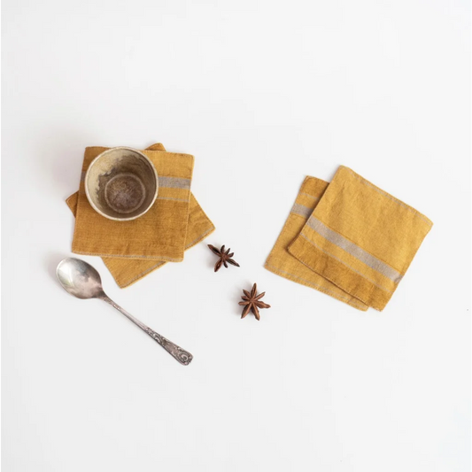 Leinen Untersetzer Streifen 4er-Pack in Senfgelb+Bronze Gelb+Gelb Muster Streifen von Linen Tales Größe 10x10 cm