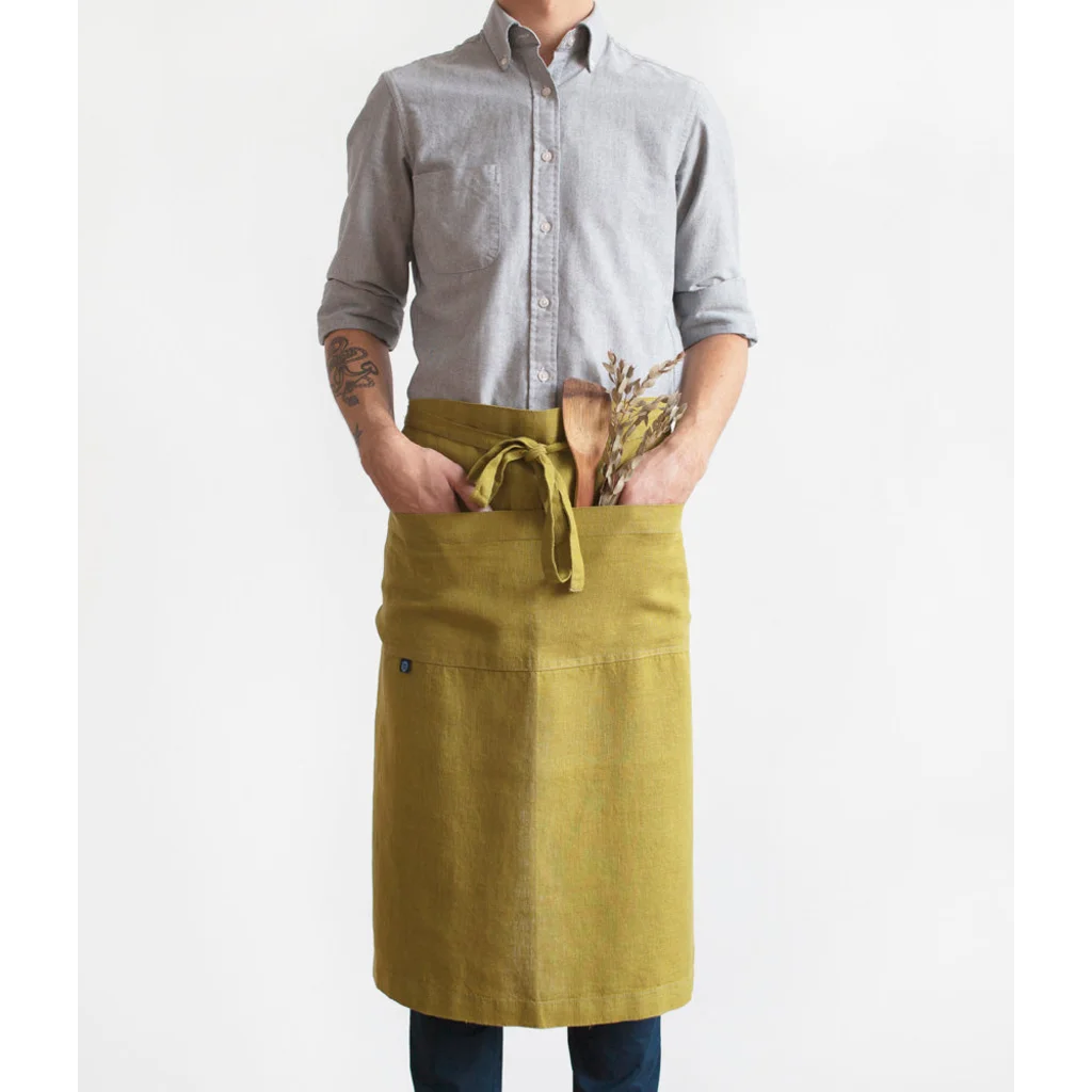 Leinen Vorbinder in Moosgrün Grün von Linen Tales Größe 105 cm breit+ 78 cm lang