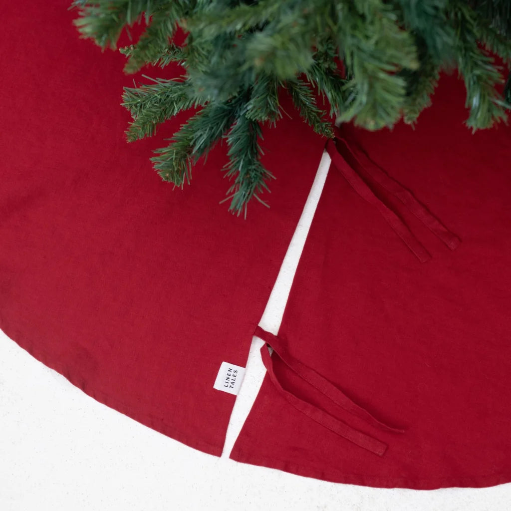 Leinen Weihnachtsbaumdecke in Rot von Linen Tales Größe Ø 125 cm