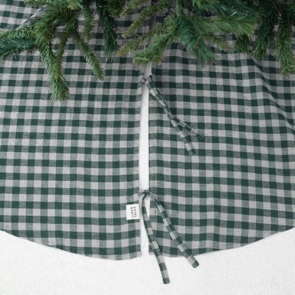 Leinen Weihnachtsbaumdecke Karo in Waldgrün+Beige Grün+Beige Muster Karo von Linen Tales Größe Ø 125 cm