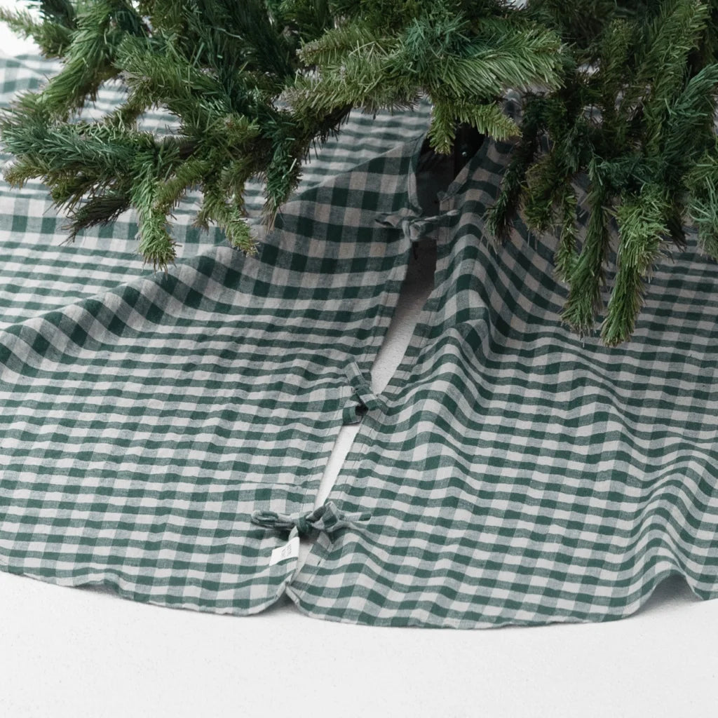 Leinen Weihnachtsbaumdecke Karo in Waldgrün+Beige Grün+Beige Muster Karo von Linen Tales Größe Ø 125 cm