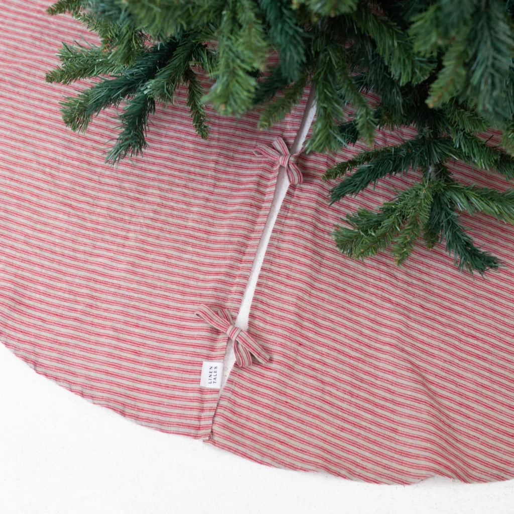Leinen Weihnachtsbaumdecke Streifen in Rot+Creme Muster Streifen von Linen Tales Größe Ø 125 cm