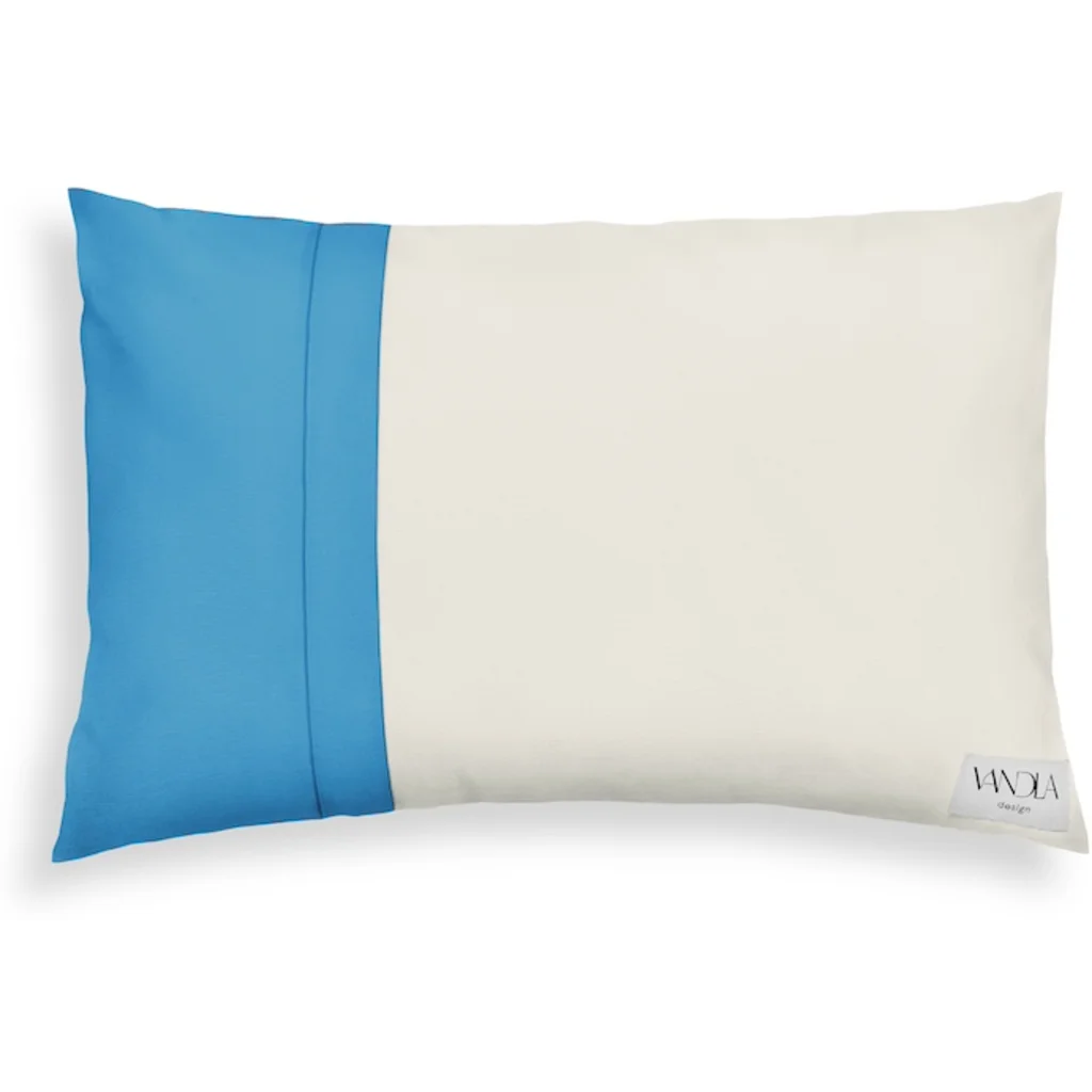 Modulare Kissenhülle rechteckig Farbkombinationen mit Creme in Creme+Atlantik Creme+Blau von Vandla design Größe 40x60 cm