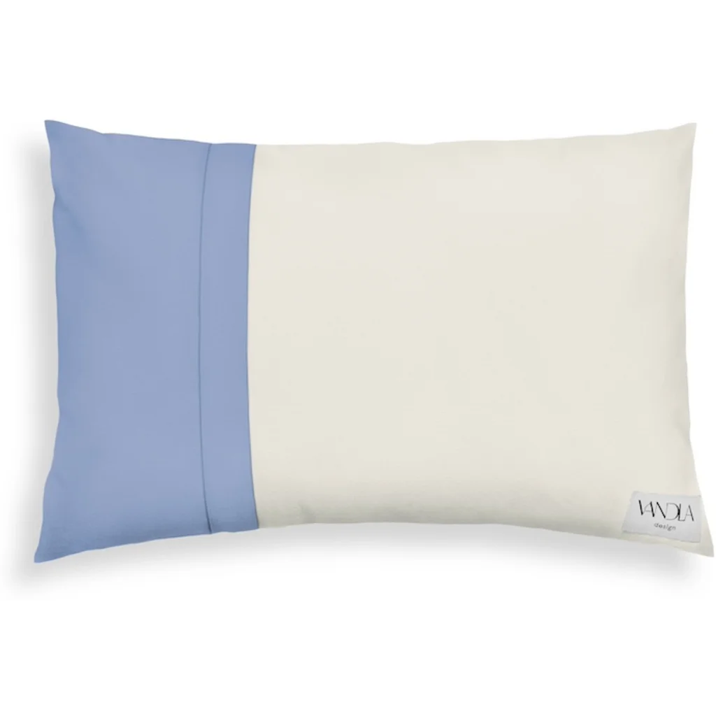 Modulare Kissenhülle rechteckig Farbkombinationen mit Creme in Creme+Jeansblau Creme+Blau von Vandla design Größe 40x60 cm