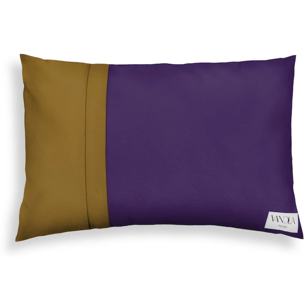 Modulare Kissenhülle rechteckig Farbkombinationen mit Lila in Lila+Hellbraun Lila+Braun von Vandla design Größe 40x60 cm