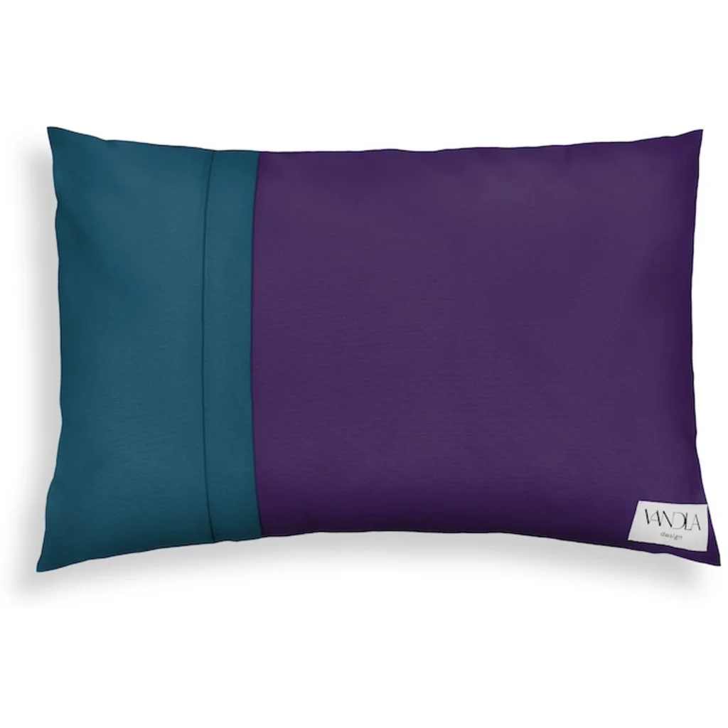 Modulare Kissenhülle rechteckig Farbkombinationen mit Lila in Lila+Petrol Lila+Blau von Vandla design Größe 40x60 cm