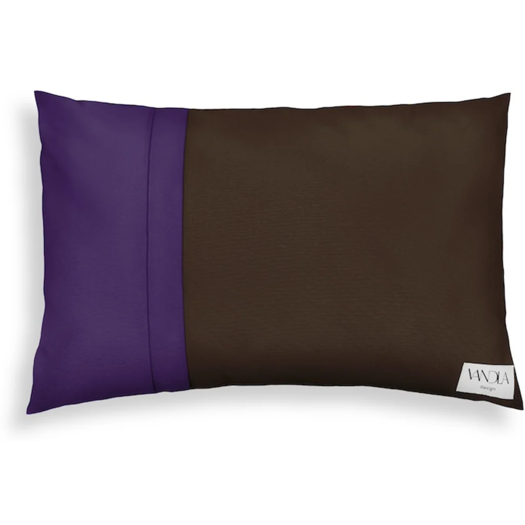 Modulare Kissenhülle rechteckig Farbkombinationen mit Schoko in Schoko+Lila Braun+Lila von Vandla design Größe 40x60 cm