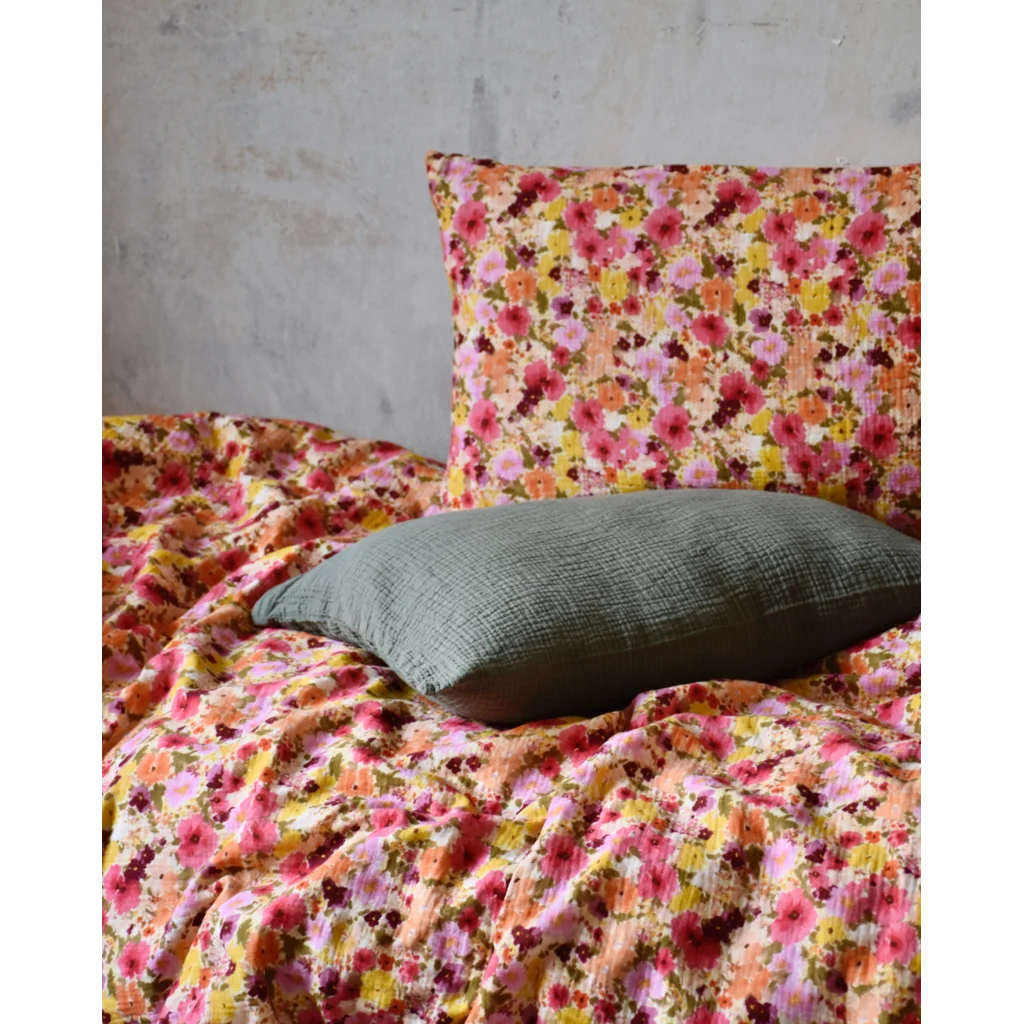 Musselin Bettwäsche Blumen Garnitur in Rosa+Orange+Gelb Muster Blumen von hutch&putch Größe 135x200 + 80x80 cm