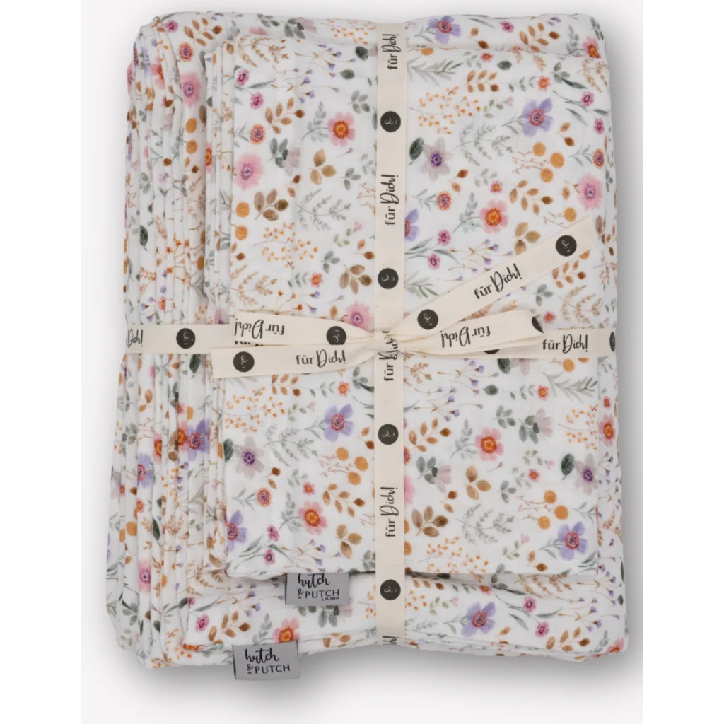 Musselin Bettwäsche Blumen Garnitur in Weiß+Flieder+Orange Weiß+Lila+Orange Muster Blumen von hutch&putch Größe 155x220 + 80x80 cm
