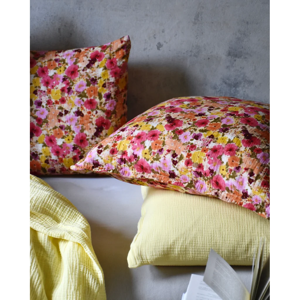 Musselin Bettwäsche Blumen Kissenbezug in Rosa+Orange+Gelb Muster Blumen von hutch&putch Größe 40x60 cm