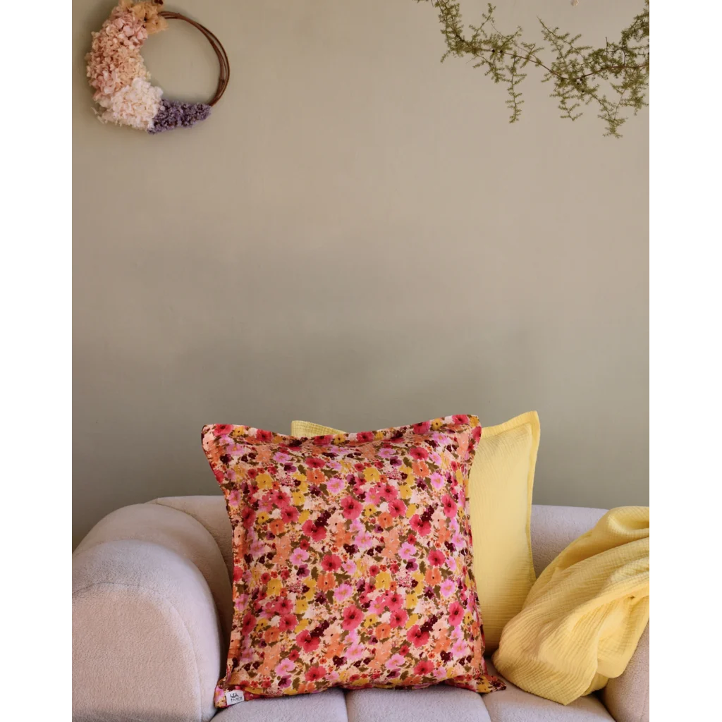 Musselin Kissenhülle Blumen in Rosa+Orange+Gelb Muster Blumen von hutch&putch Größe 50x50 cm