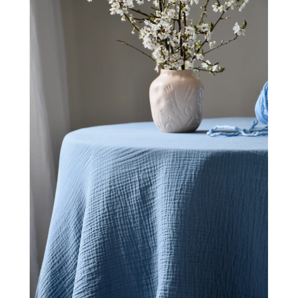 Musselin Tischdecke in Blau von hutch&putch Größe 135x135 cm
