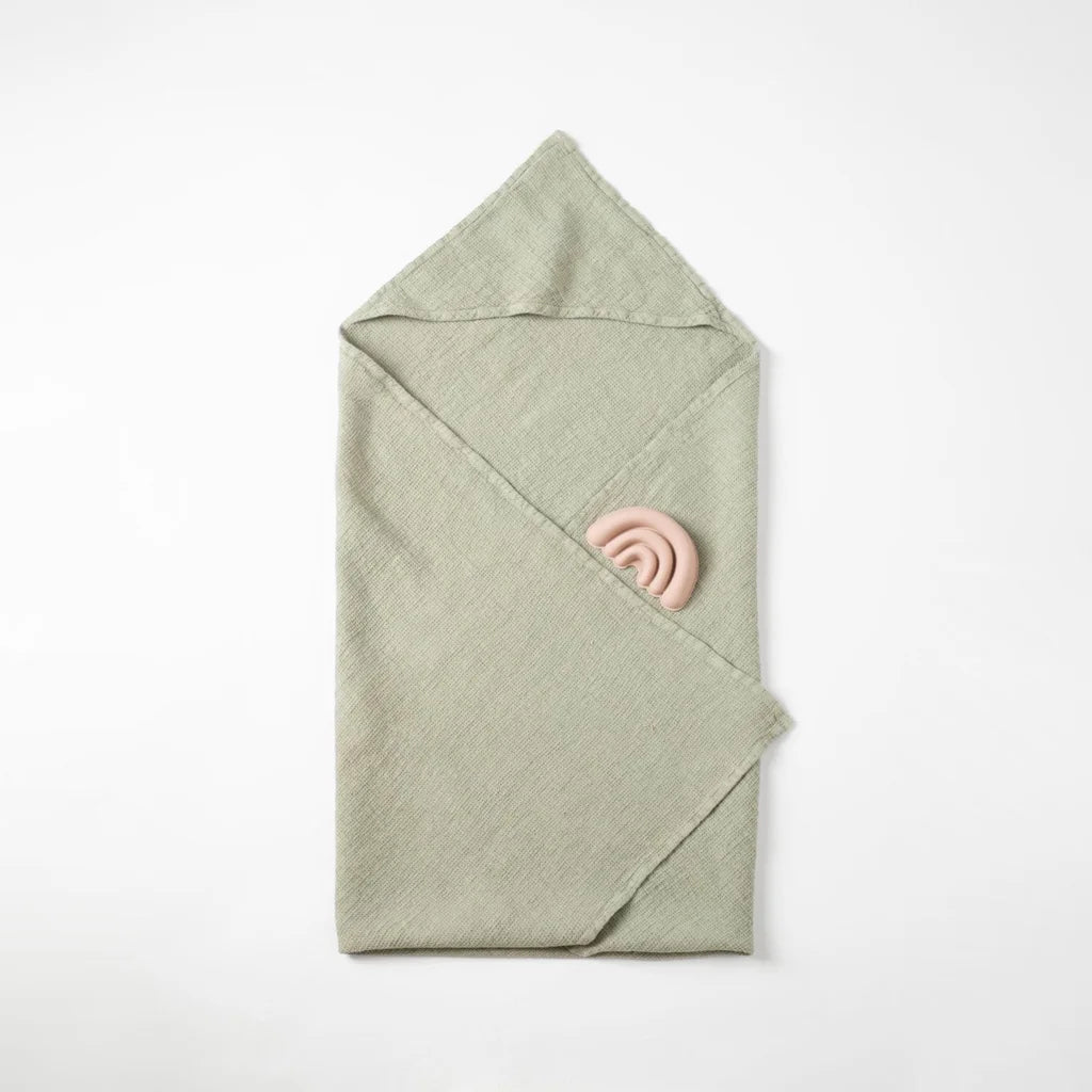 Waffelpiqué Baby-Kapuzenbadetuch in Hellgrün Grün von Linen Tales Größe 100x100 cm