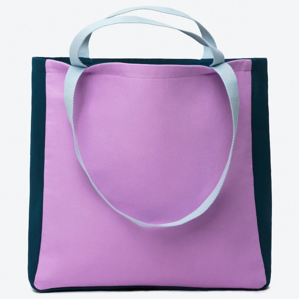 Wendetasche in Jeansblau+Petrol+Flieder Blau+Blau+Flieder Muster 3-farbig von Vandla design Größe 40x40x12 cm