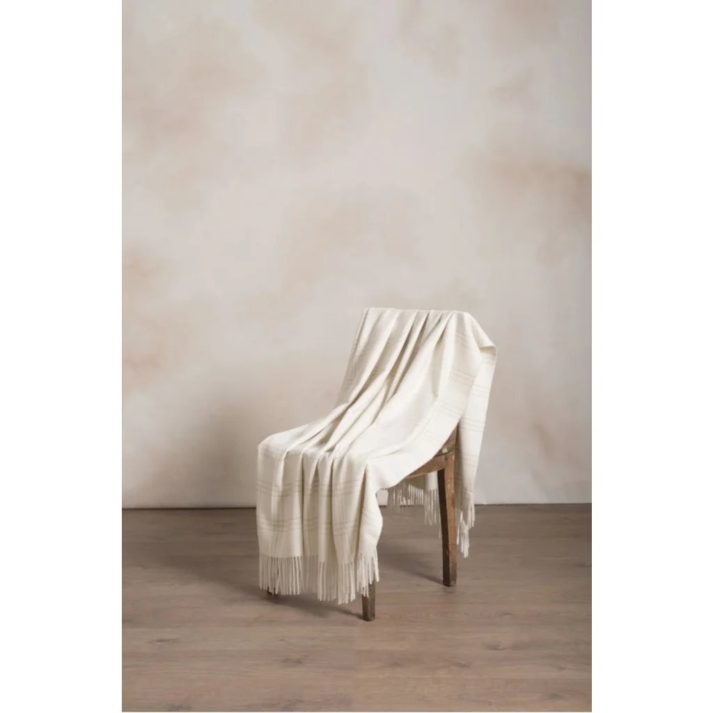 Alpaka Decke JETLAG in Creme Muster Karo-Muster von KUNA Größe 130x180 cm (inkl. Fransen)