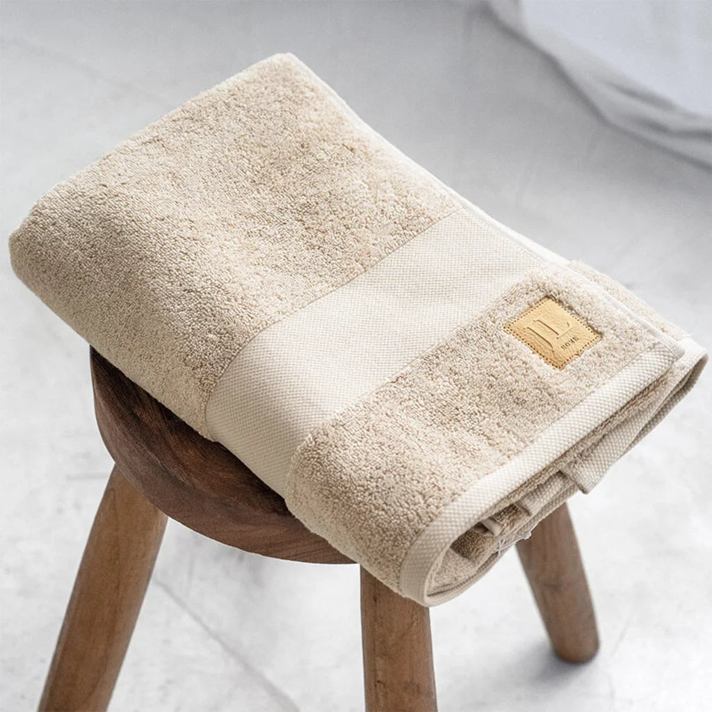 Bio Frottier Duschtuch in Beige von Jean&Len Größe 70x140 cm