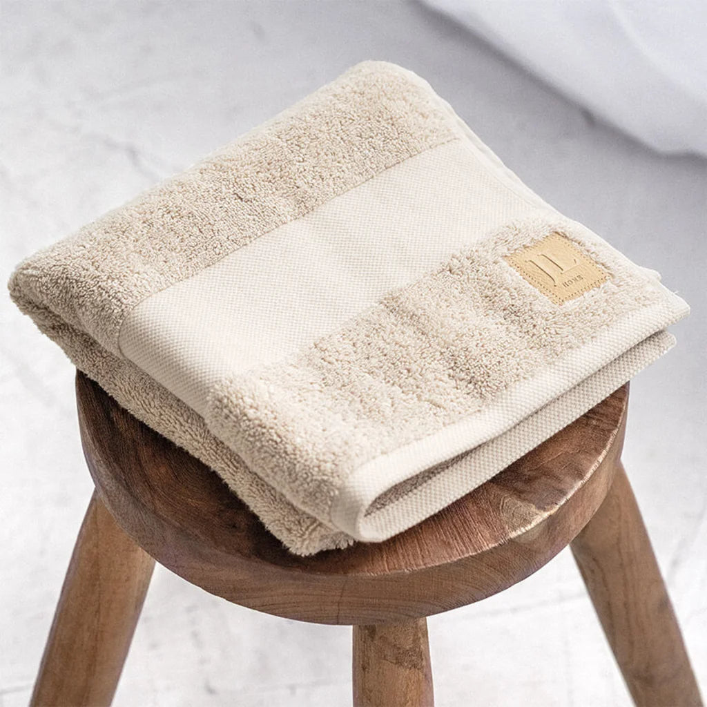 Bio Frottier Handtuch in Beige von Jean&Len Größe 50x100 cm