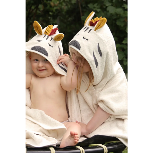 Bio Frottier Kinder-Badeponcho Zebra in Muster Zebra von kikadu Größe 65x62 cm