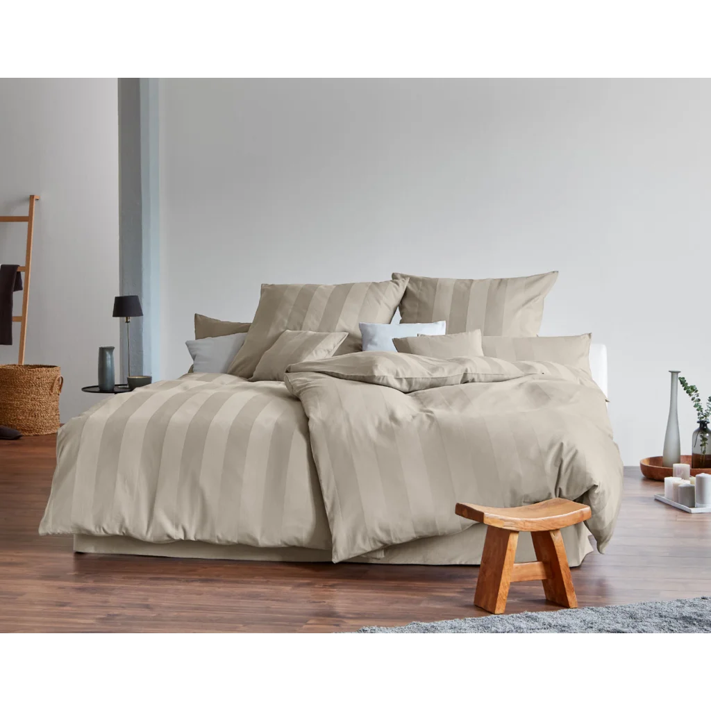 Bio Satin Bettwäsche Superbe Garnitur 3-teilig in Sand Beige von Cotonea Größe 200x220 + 2x 80x80 cm