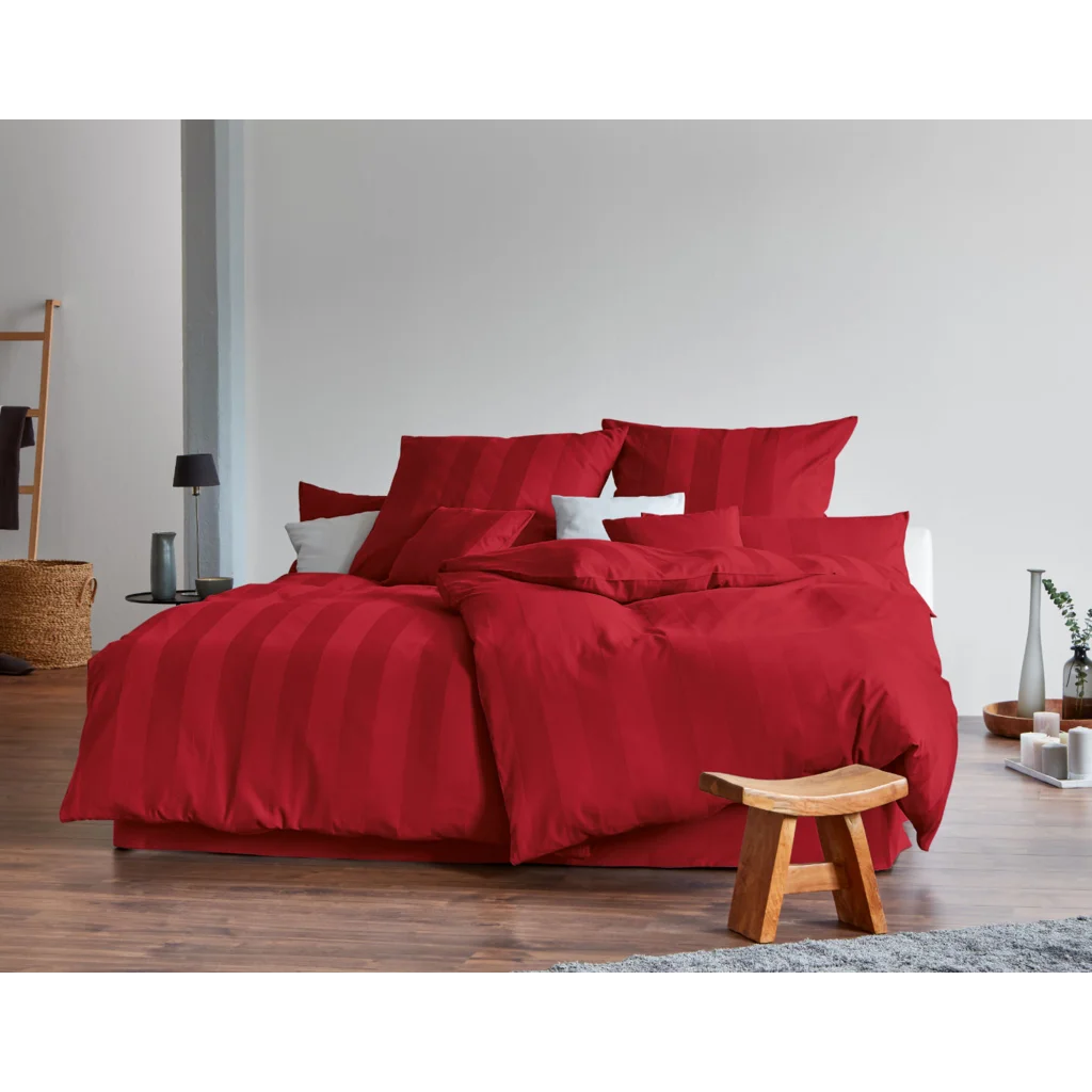 Bio Satin Bettwäsche Superbe Garnitur in Rot von Cotonea Größe 135x200 + 80x80 cm