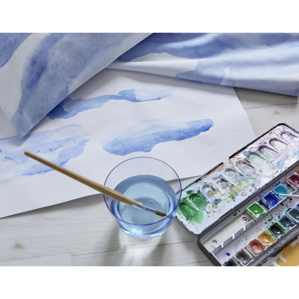 Bio Satin Bettwäsche Wolken Garnitur in Blau Muster Wolken von Cotonea Größe 135x200 + 80x80 cm