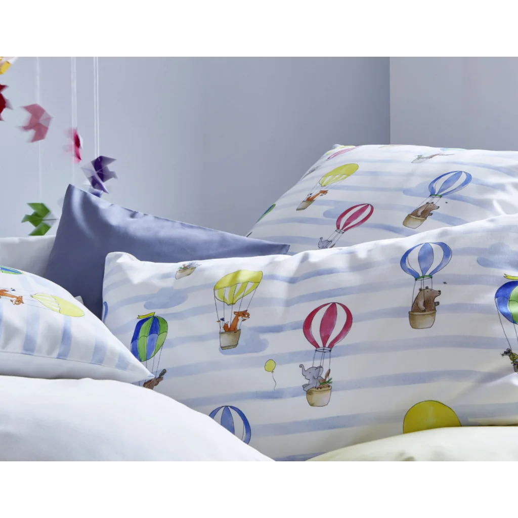 Bio Satin Kinder-Bettwäsche Ballone Kissenbezug in Muster Ballone von Cotonea Größe 40x80 cm