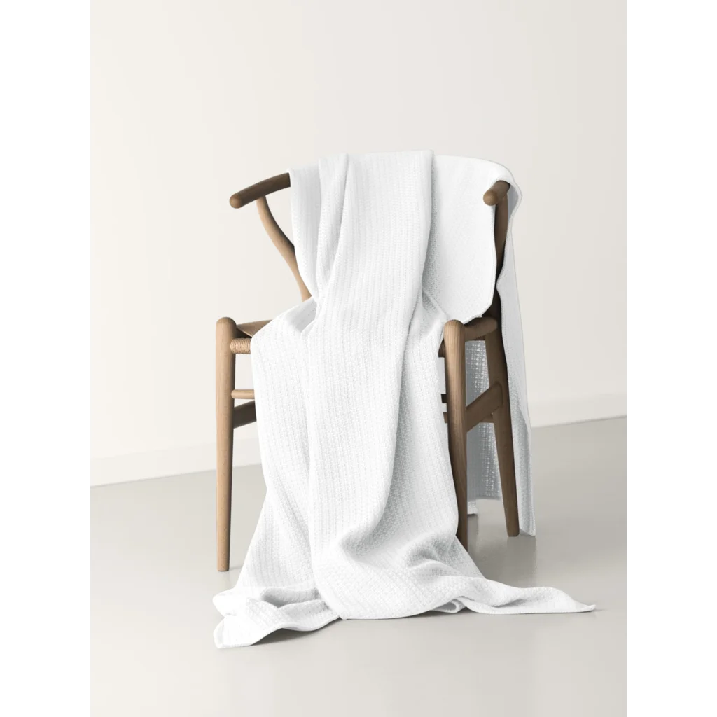 Decke in Feinstrick-Optik in Weiß von Cradle Studio Größe 150x210 cm