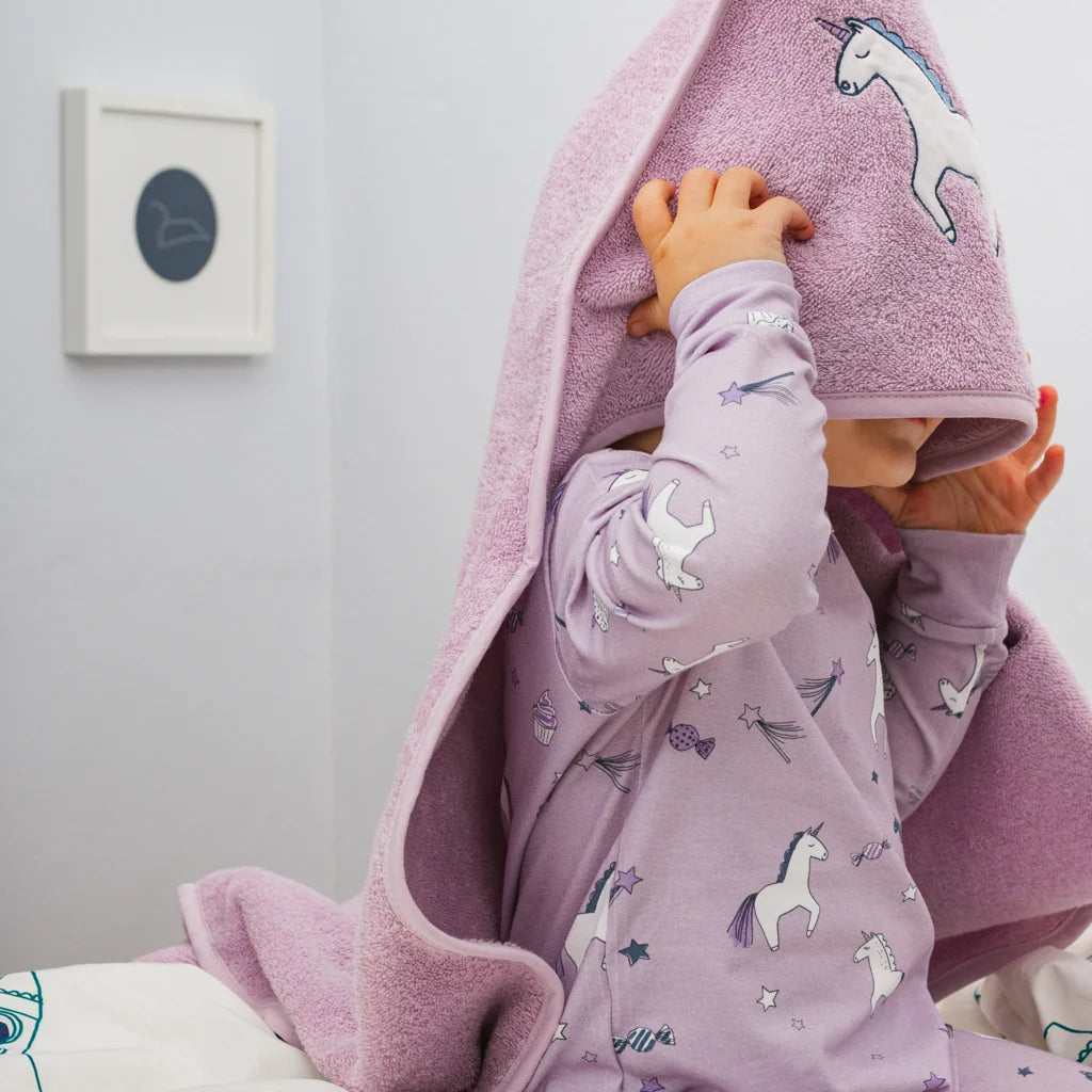 Frottier Baby-Kapuzenbadetuch Einhorn in Flieder Muster Einhorn von KATHA covers Größe 75x75 cm