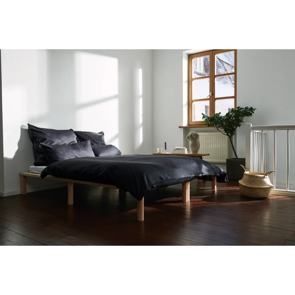 Mako-Satin Bettwäsche Bettbezug in Anthrazit Grau von Cradle Studio Größe 135x200 cm