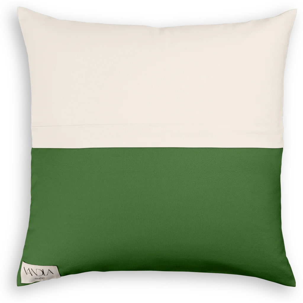 Modulare Kissenhülle Farbkombinationen mit Creme in Creme+Waldgrün Creme+Grün von Vandla design Größe 50x50 cm