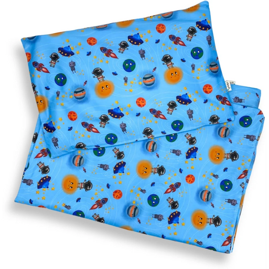 Satin Baby-+Kinder-Bettwäsche Take off Garnitur in Blau Muster Take off von Luftabong Größe 100x135 + 40x60 cm