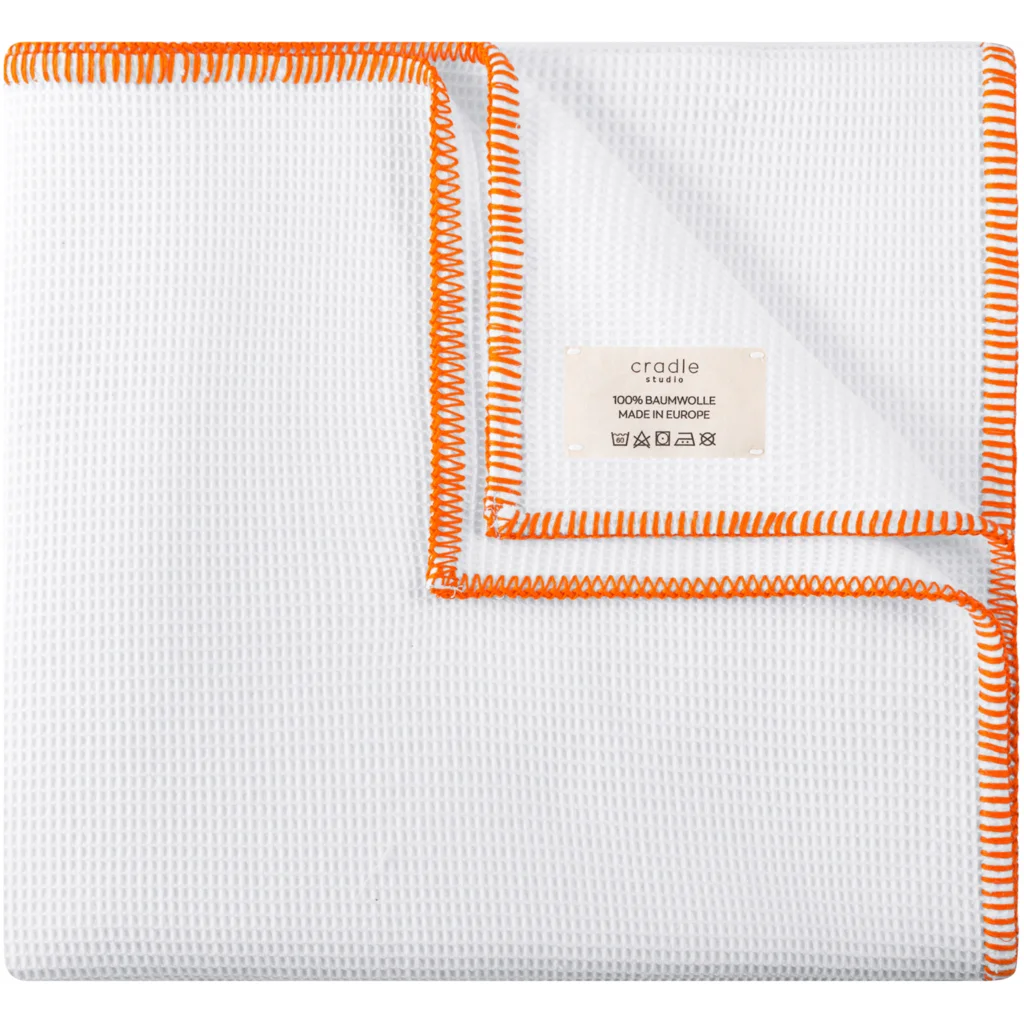 Waffelpiqué Decke mit Kontrastnaht in Weiß+Orange Weiß von Cradle Studio Größe 150x210 cm